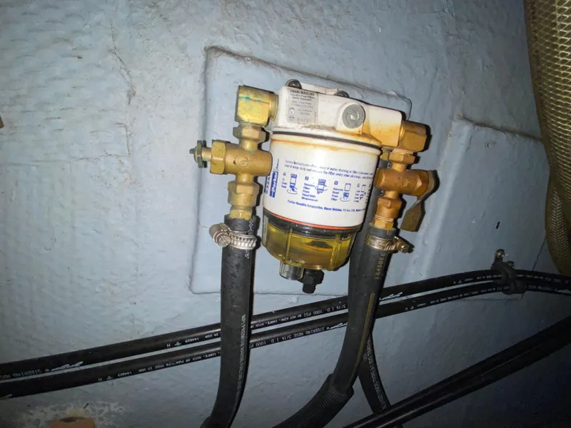 Slide: The Image of Blackfin 29 Flybridge 1988 - 94