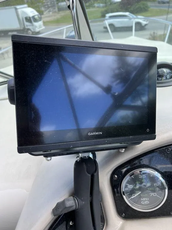 Slide: The Image of Garmin navigation display on 2007 Sea Ray 260 Sundancer boat dashboard. - 6
