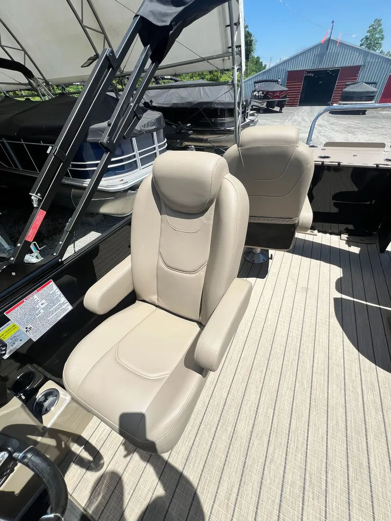 Slide: The Image of Sylvan X3 Party Fish Tritoon 2026 - 21