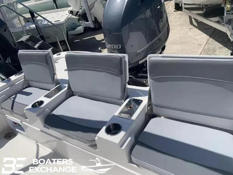 Slide: The Image of NauticStar 227 XTS 2023 - 4