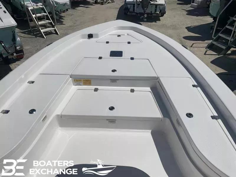 Slide: The Image of NauticStar 227 XTS 2023 - 9