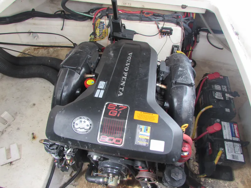 Slide: The Image of 2012 Chaparral Signature engine compartment with Volvo Penta 5.7 Gi 300 engine. - 29