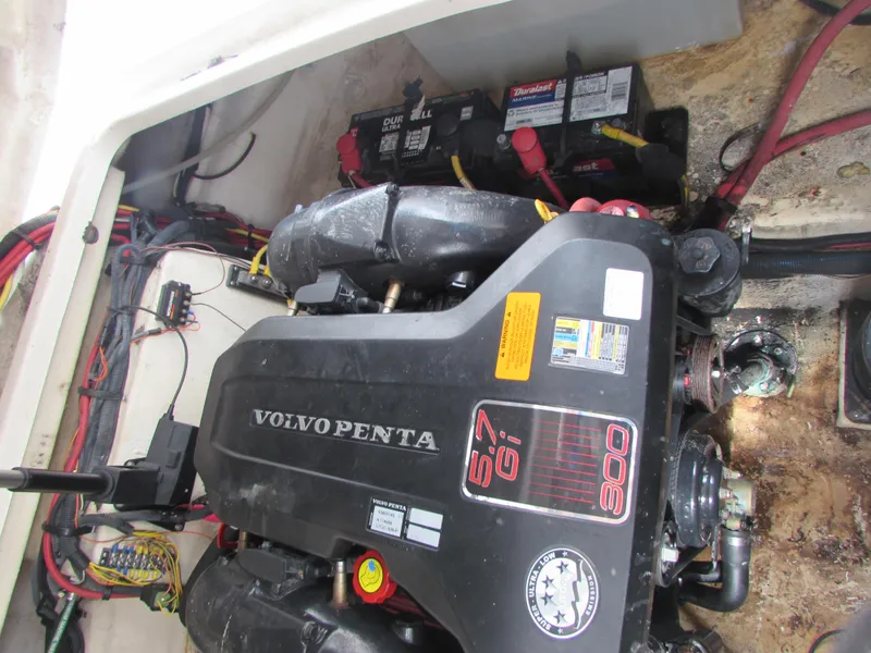 Slide: The Image of Volvo Penta engine in 2012 Chaparral Signature boat with Duralast batteries. - 30