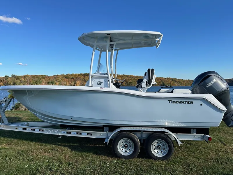 Slide: The Image of Tidewater 210 LXF 2025 - 13