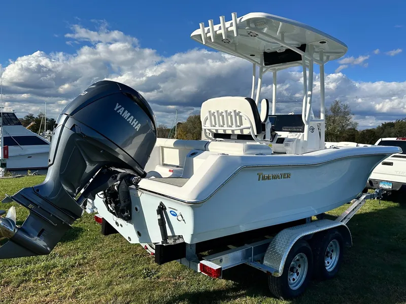 Slide: The Image of Tidewater 210 LXF 2025 - 15