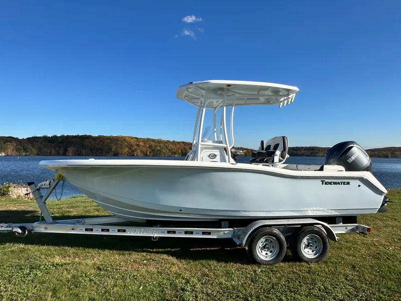 Slide: The Image of Tidewater 210 LXF 2025 - 17