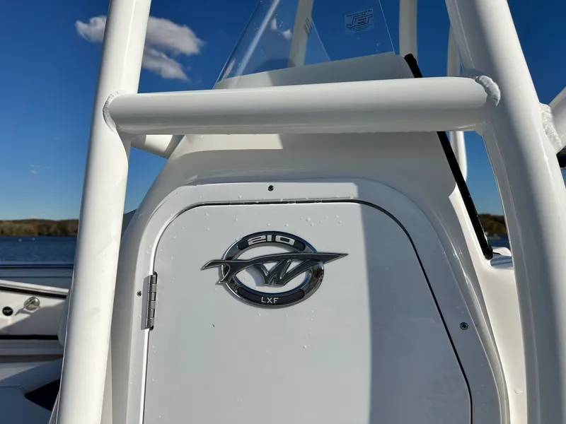 Slide: The Image of Tidewater 210 LXF 2025 - 19