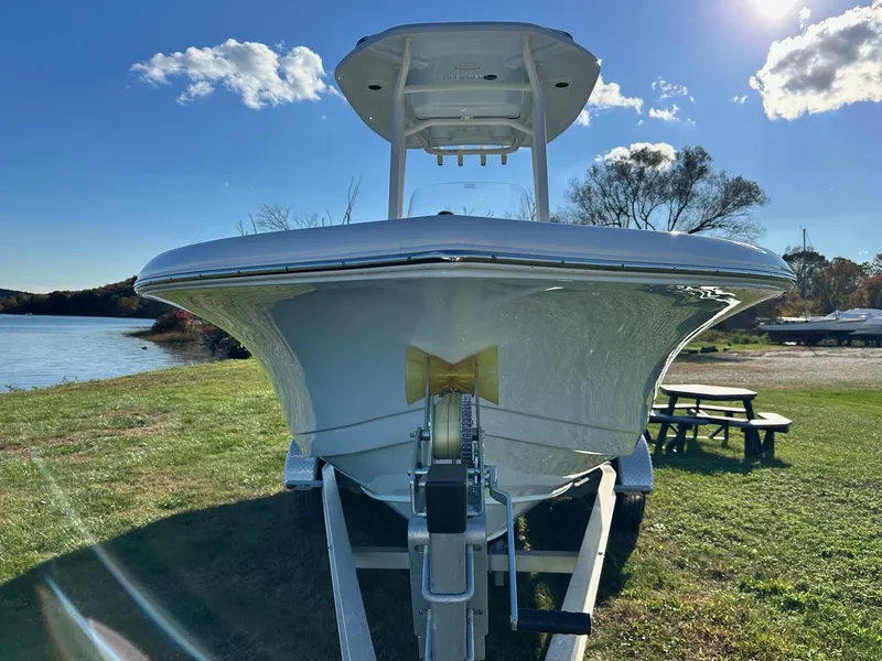 Slide: The Image of Tidewater 210 LXF 2025 - 4