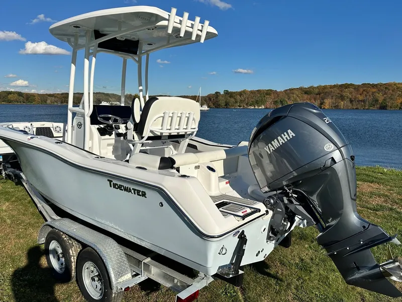 Slide: The Image of Tidewater 210 LXF 2025 - 6