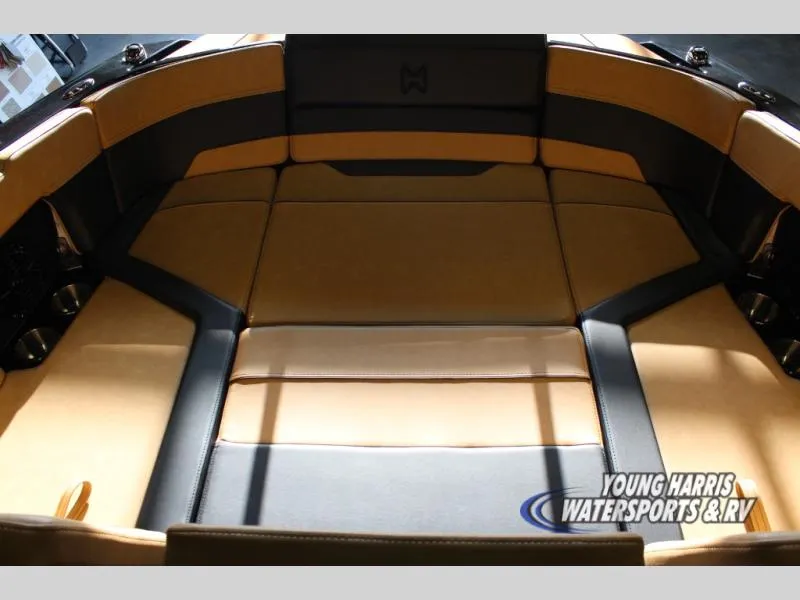 Slide: The Image of Heyday Wake Boats H22 2026 - 13