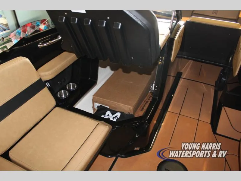 Slide: The Image of Heyday Wake Boats H22 2026 - 12
