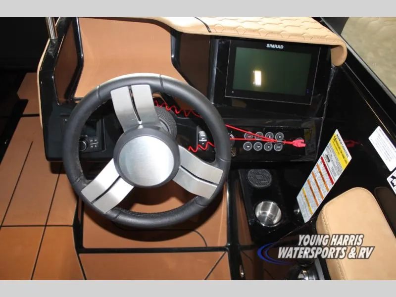 Slide: The Image of Heyday Wake Boats H22 2026 - 11