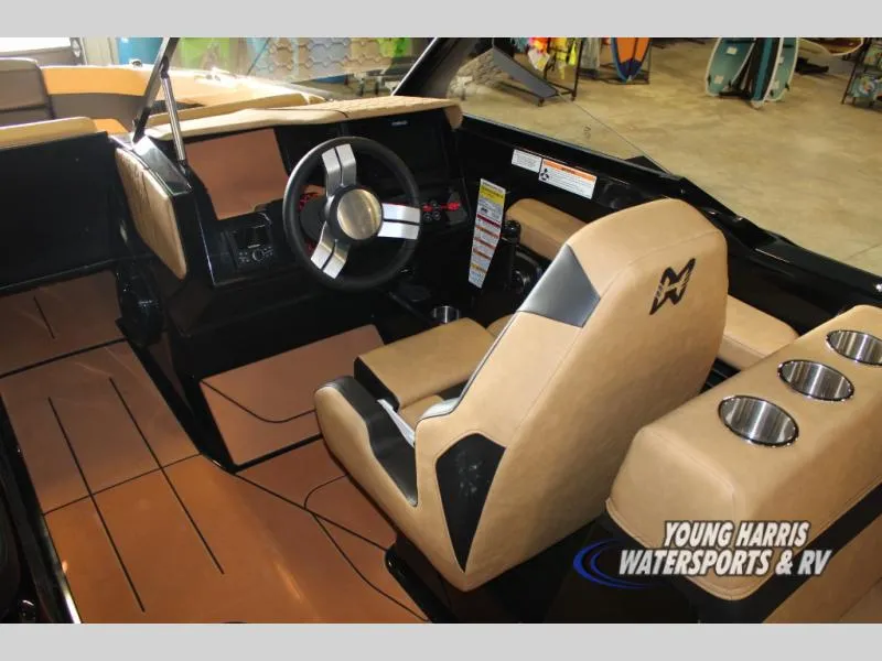 Slide: The Image of Heyday Wake Boats H22 2026 - 10