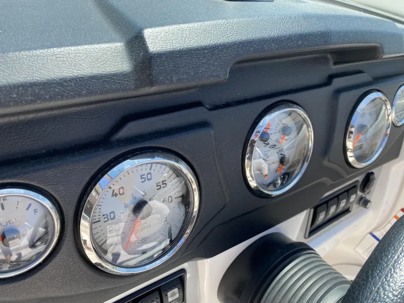 Slide: The Image of Chaparral SSi Sport Boat 206 2011 - 12