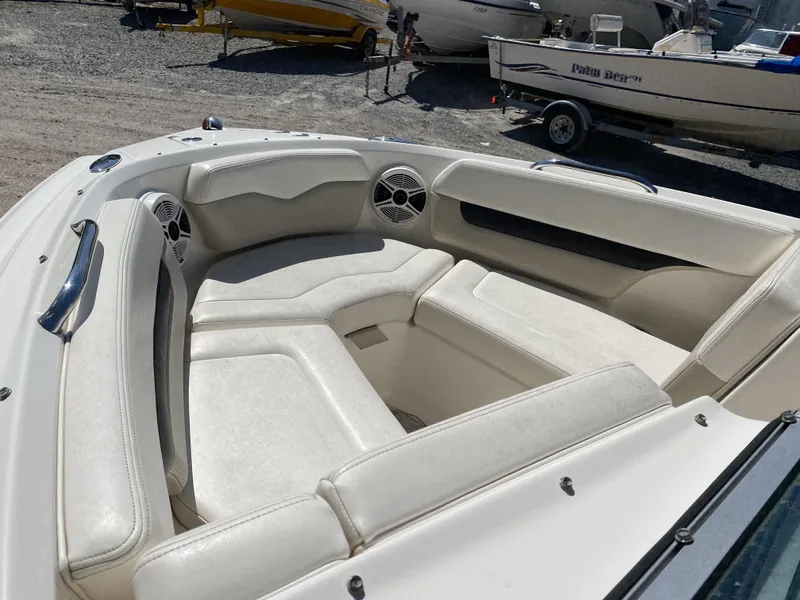 Slide: The Image of Chaparral SSi Sport Boat 206 2011 - 17