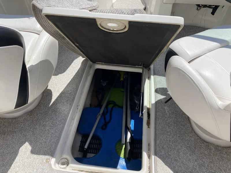 Slide: The Image of Chaparral SSi Sport Boat 206 2011 - 21