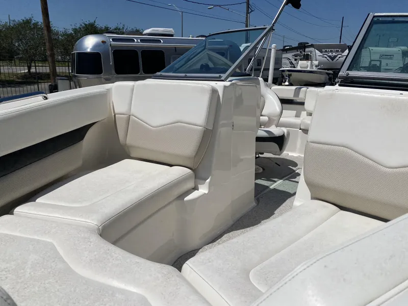 Slide: The Image of Chaparral SSi Sport Boat 206 2011 - 7