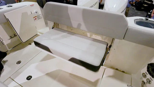 Slide: The Image of Boston Whaler 290 Outrage  2027 - 9