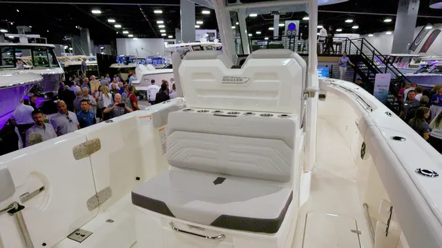 Slide: The Image of Boston Whaler 290 Outrage  2027 - 7