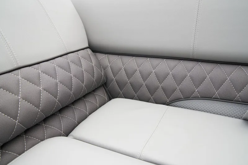 Slide: The Image of Ranger Reata 220C - 20