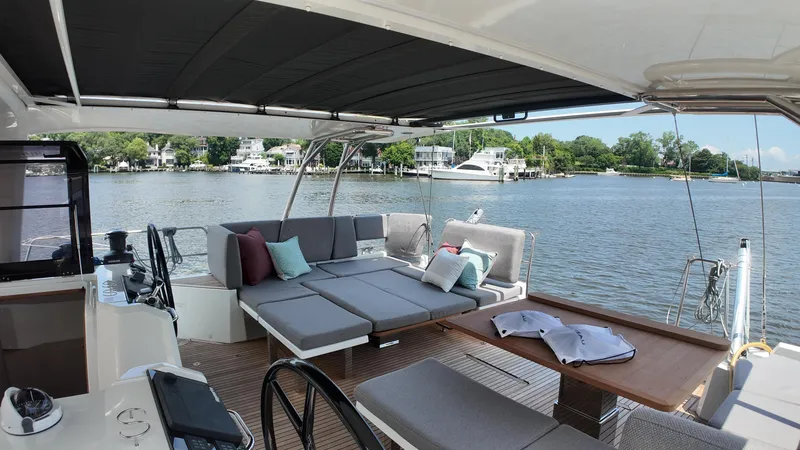 Slide: The Image of Jeanneau 55 2024 - 52