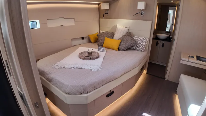 Slide: The Image of Jeanneau 55 2024 - 56