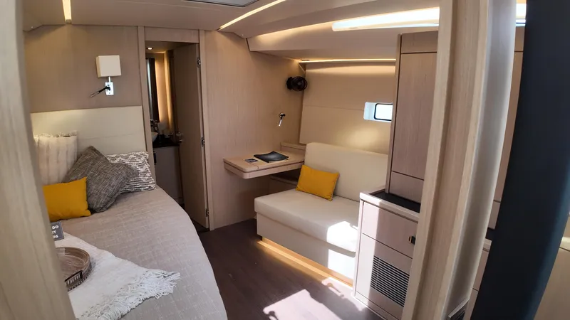 Slide: The Image of Jeanneau 55 2024 - 57