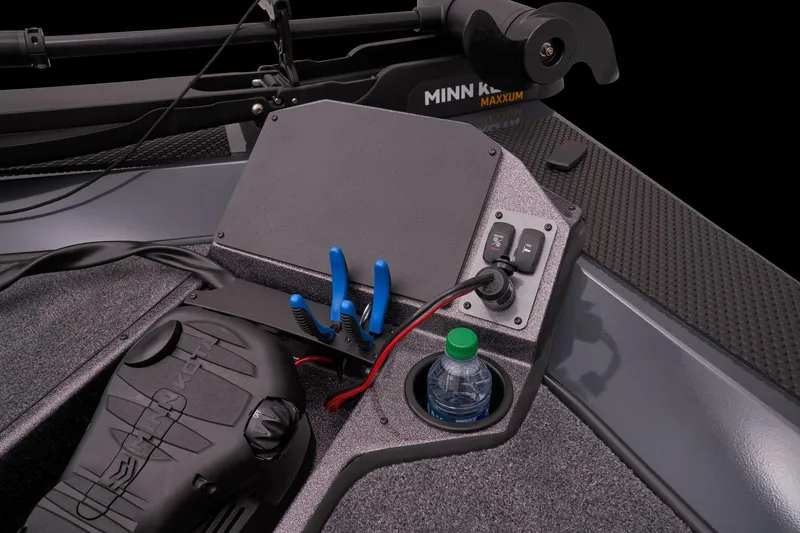 Slide: The Image of 2023 Ranger RT188P boat console with Minn Kota trolling motor and cup holder. - 9