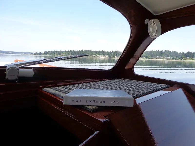 Slide: The Image of Monk Flybridge Sedan 1946 - 95