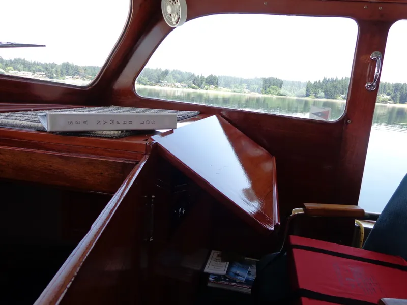 Slide: The Image of Monk Flybridge Sedan 1946 - 96