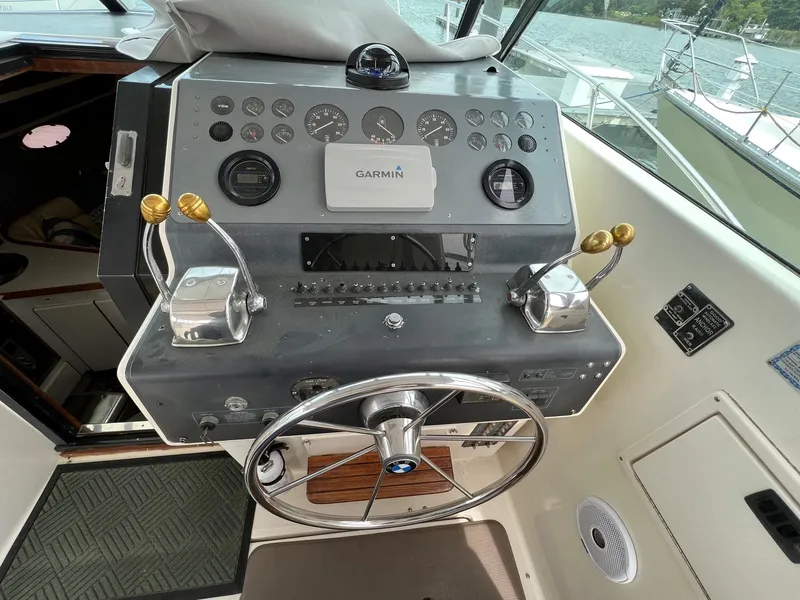 Slide: The Image of Tiara Yachts 3300 Open - 10