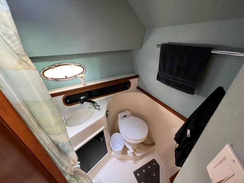 Slide: The Image of Tiara Yachts 3300 Open - 19