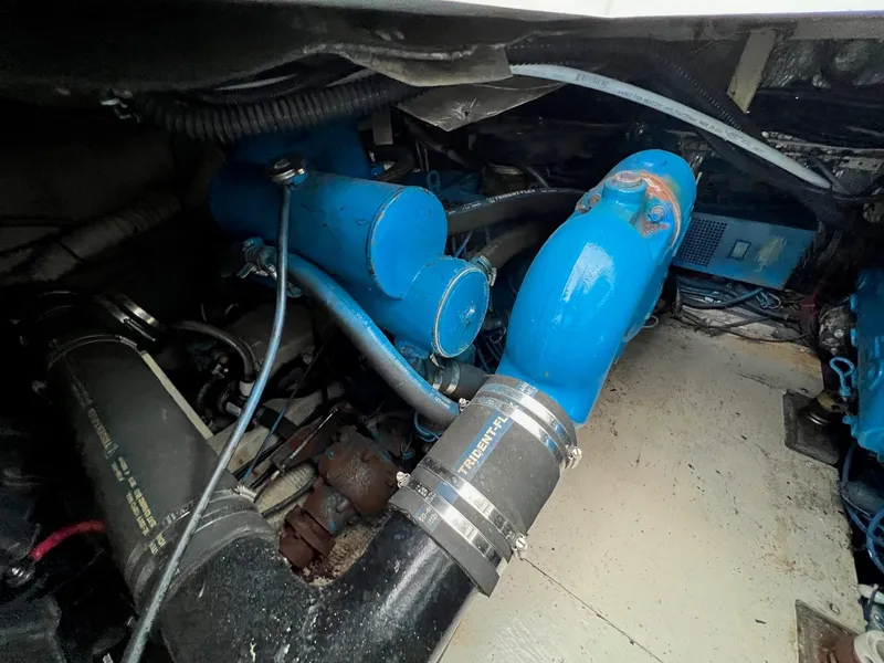 Slide: The Image of Tiara Yachts 3300 Open - 21