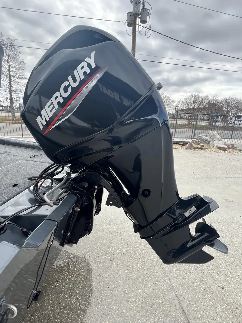 Slide: The Image of Tracker Pro Team 175 TF 2022 - 15