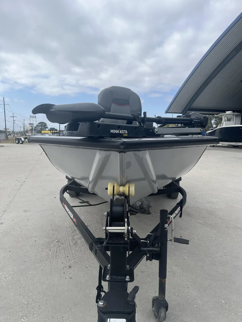 Slide: The Image of Tracker Pro Team 175 TF 2022 - 7