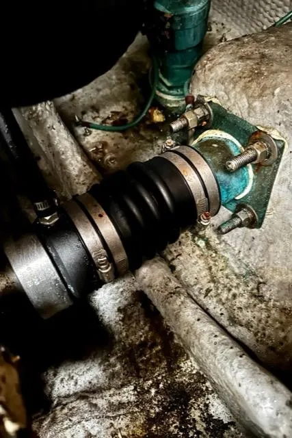 Slide: The Image of Silverton 392 Motor Yacht 2000 - 51