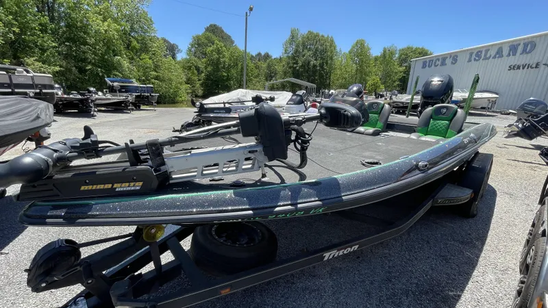 Slide: The Image of Triton 21 TrX 2018 - 3