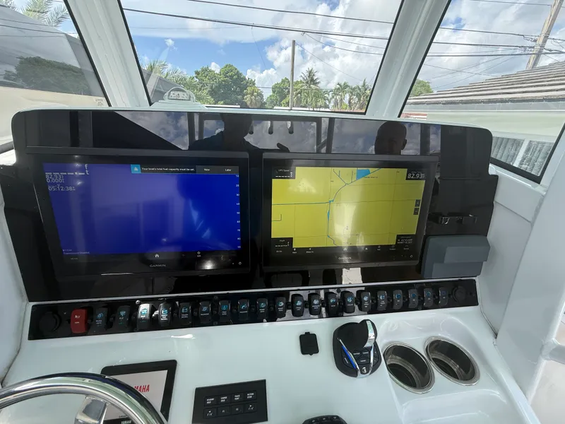Slide: The Image of Sea Hunt GAMEFISH 28 CB 2024 - 45