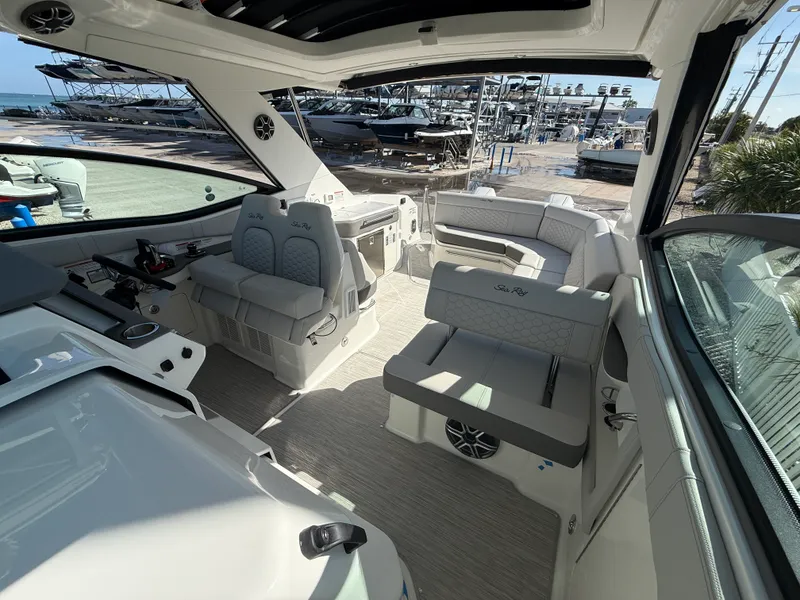 Slide: The Image of Sea Ray Sundancer 320 Outboard 2027 - 7