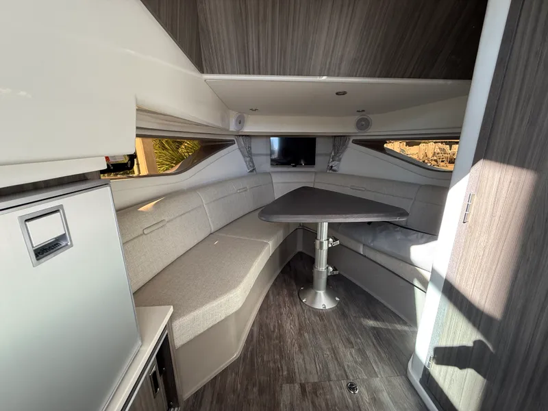Slide: The Image of Sea Ray Sundancer 320 Outboard 2027 - 15