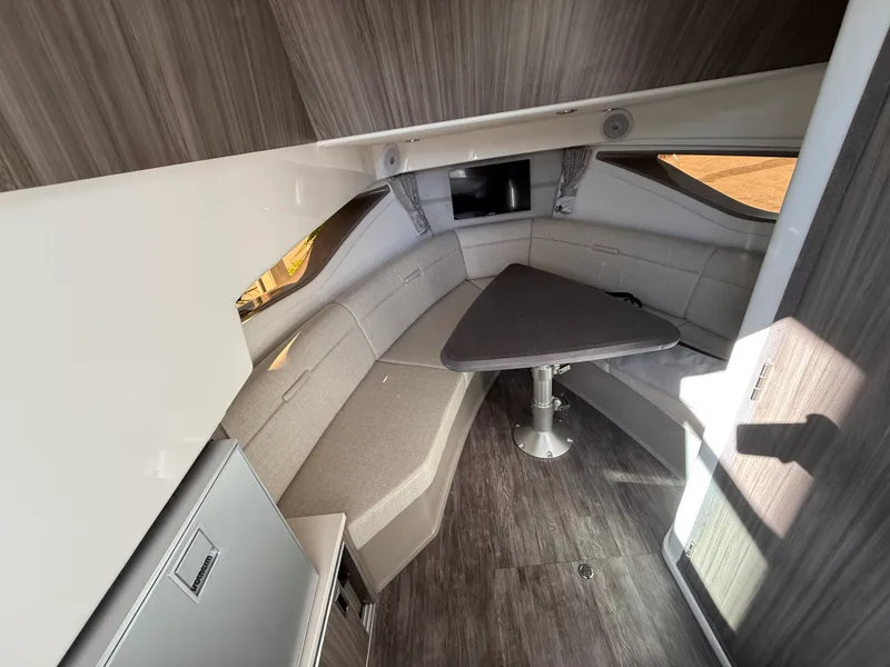 Slide: The Image of Sea Ray Sundancer 320 Outboard 2027 - 16