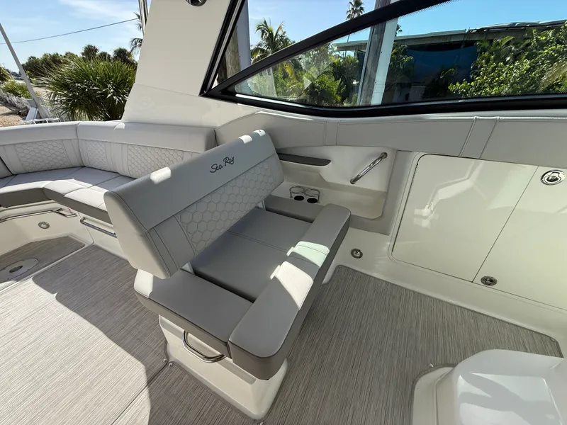 Slide: The Image of Sea Ray Sundancer 320 Outboard 2027 - 25