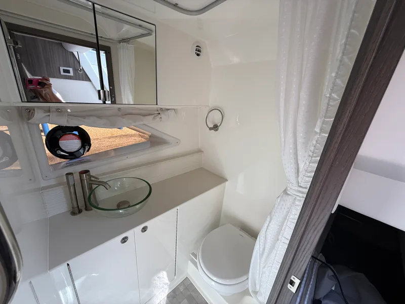 Slide: The Image of Sea Ray Sundancer 320 Outboard 2027 - 19
