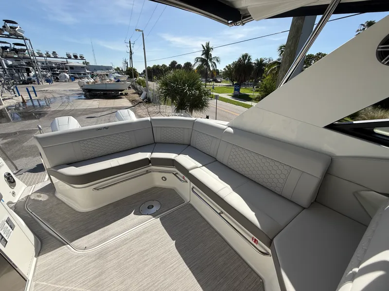 Slide: The Image of Sea Ray Sundancer 320 Outboard 2027 - 30