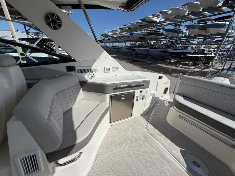 Slide: The Image of Sea Ray Sundancer 320 Outboard 2027 - 28