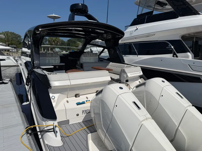 Slide: The Image of Sea Ray Sundancer 370 Outboard 2024 - 8