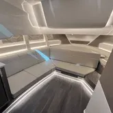 Slide: The Image of Sea Ray Sundancer 370 Outboard 2024 - 35