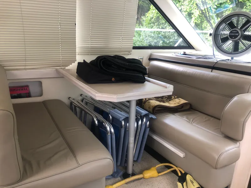 Slide: The Image of Bayliner 3587 Motoryacht 1996 - 53