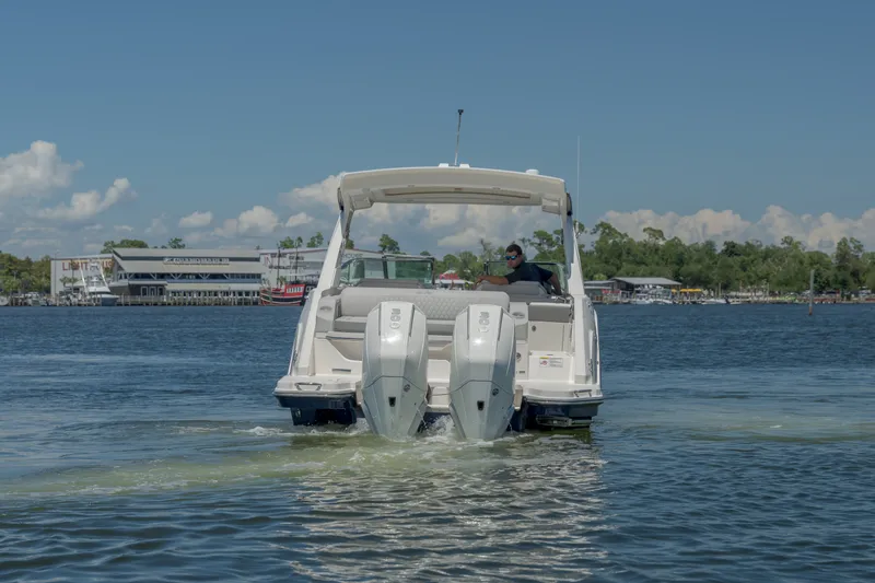 Slide: The Image of Sea Ray 310 SLX 2021 - 2