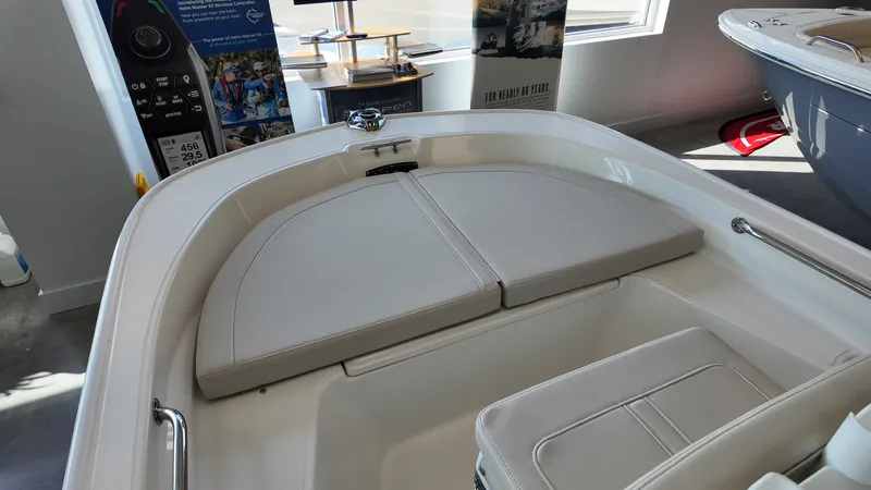 Slide: The Image of Boston Whaler 150 Montauk 2027 - 10